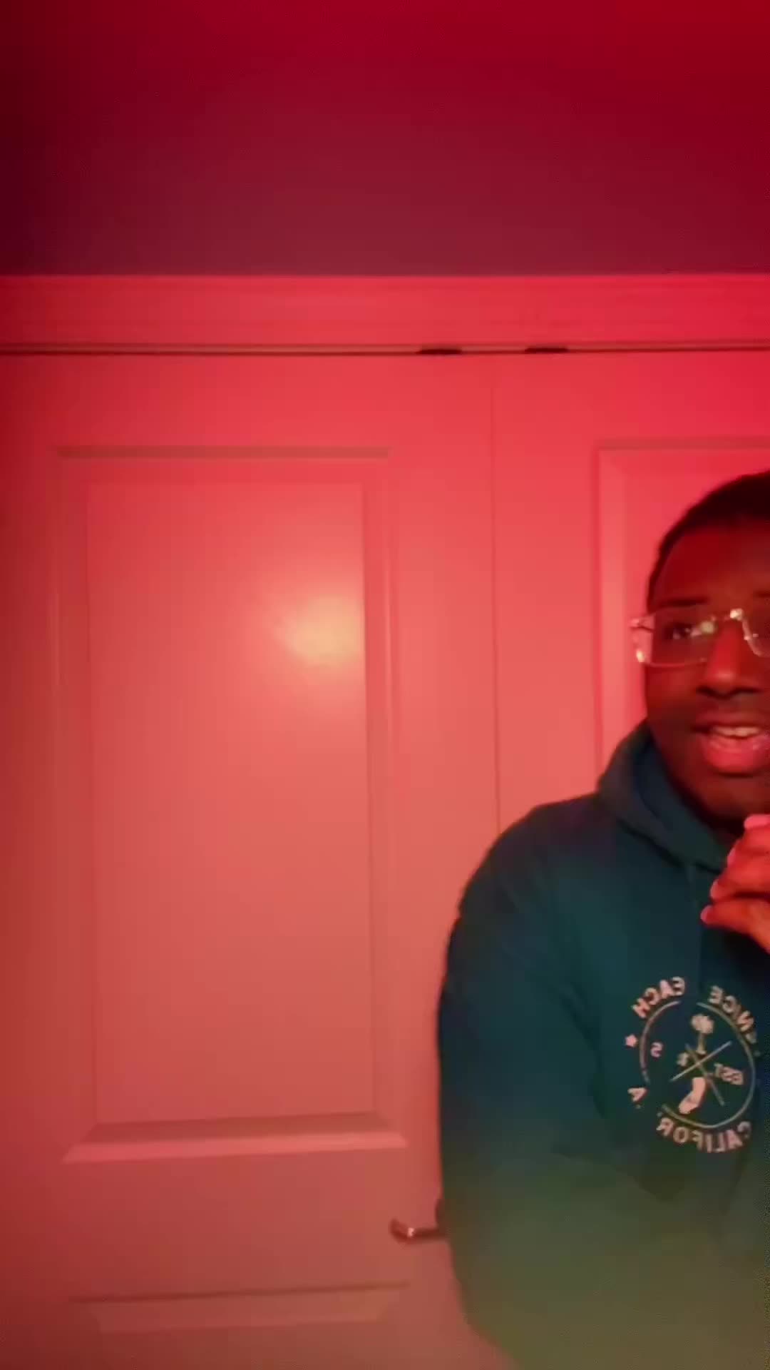 @whoiscyrus__