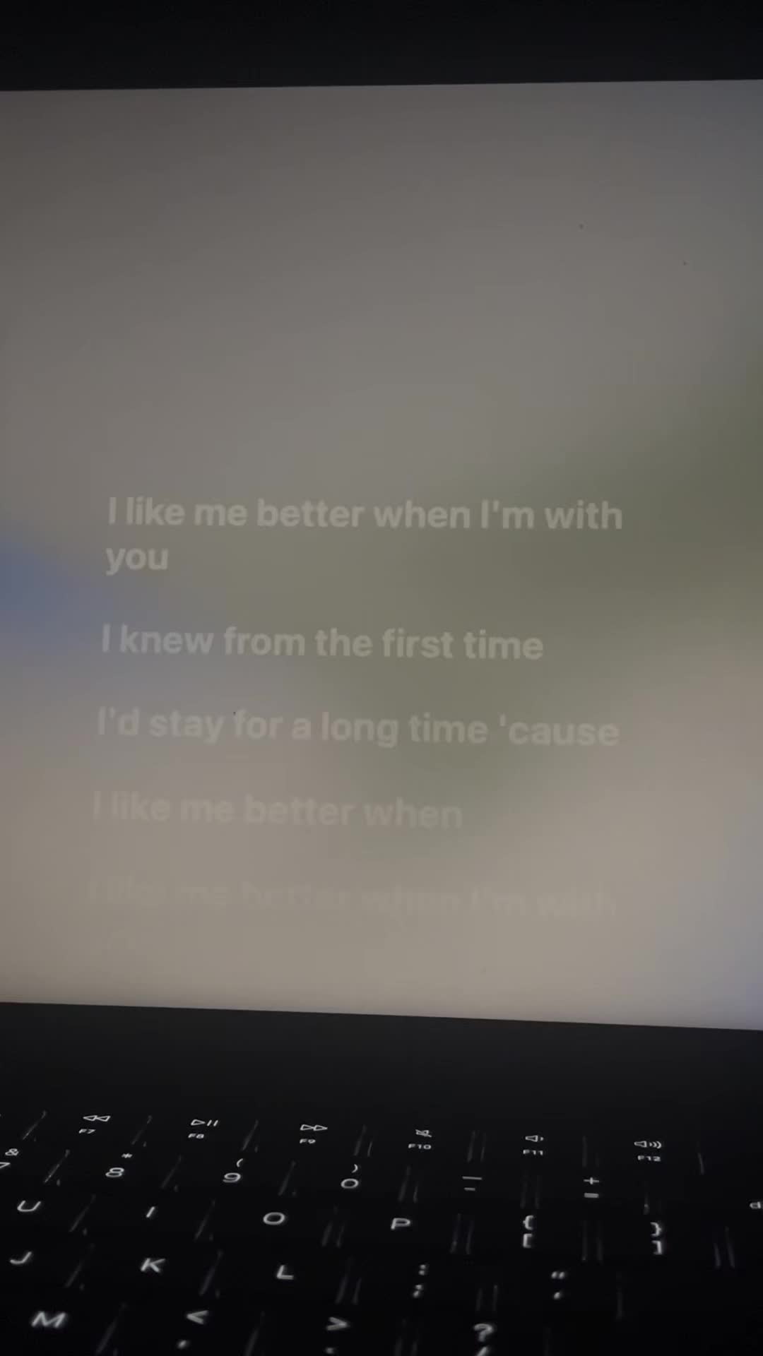 @🎧
