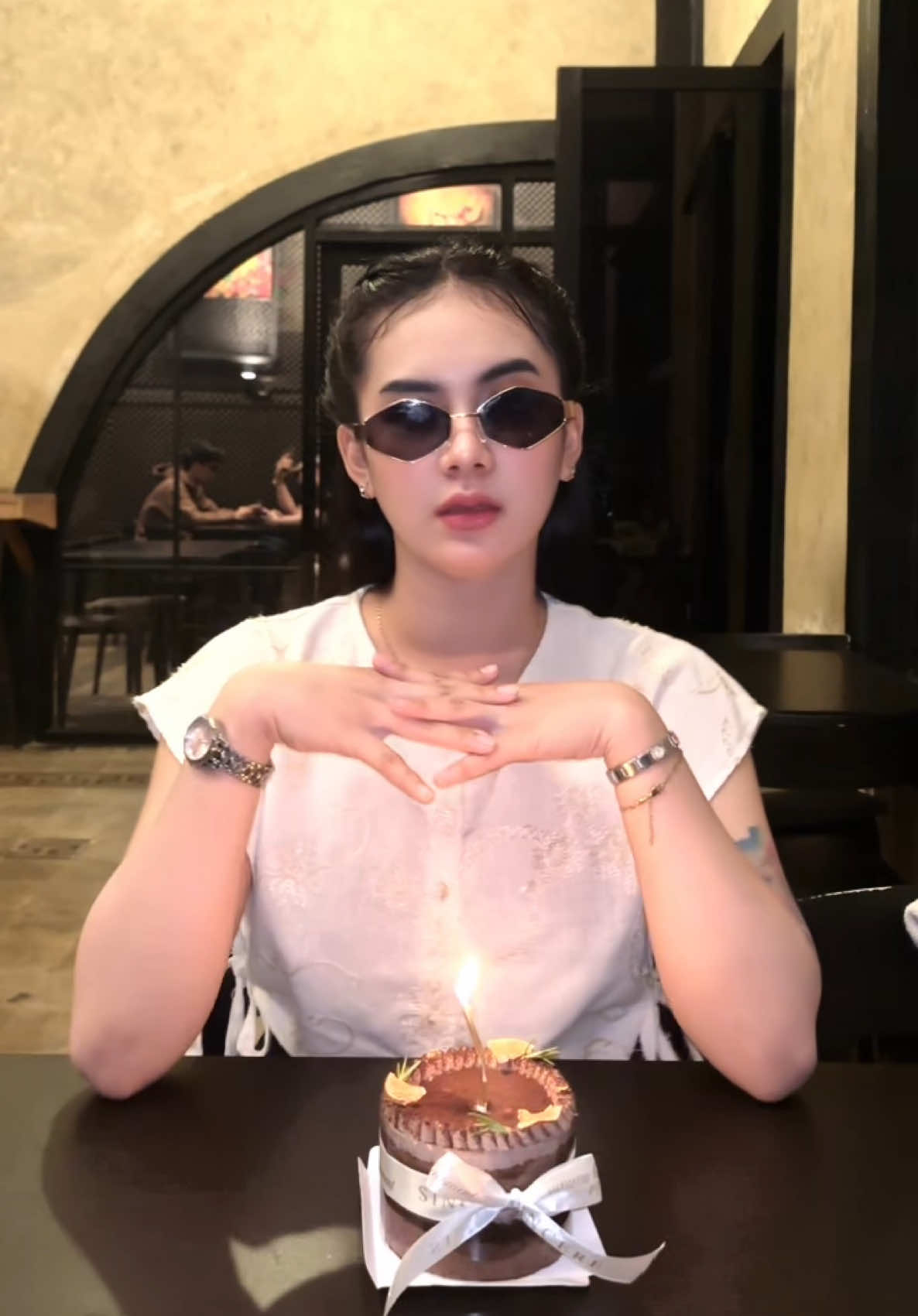 @Nyonya Mendoza