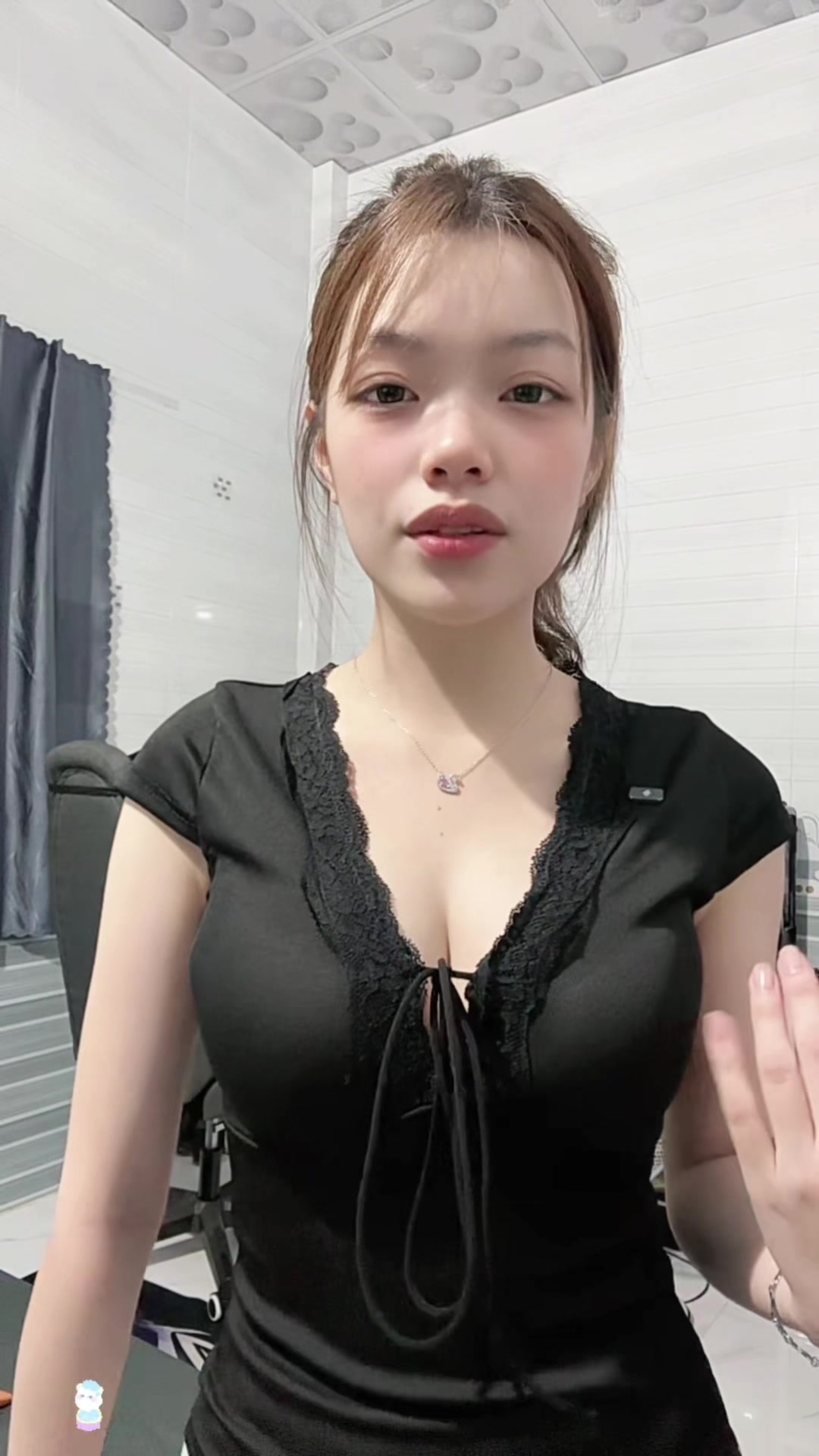 @Thi&ecirc;n Hương