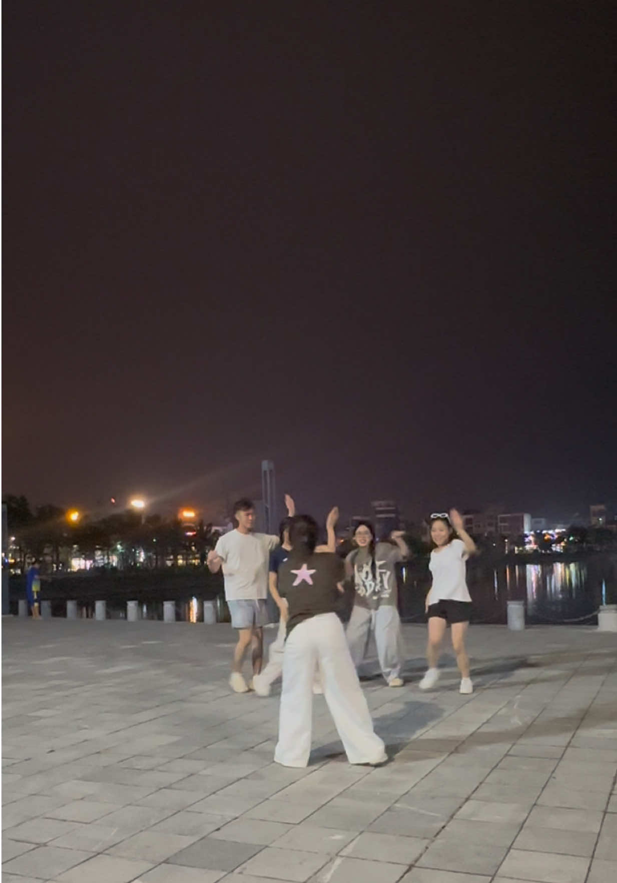 @bảo nh&ograve;ng nhọc 🙂&zwj;&harr;️