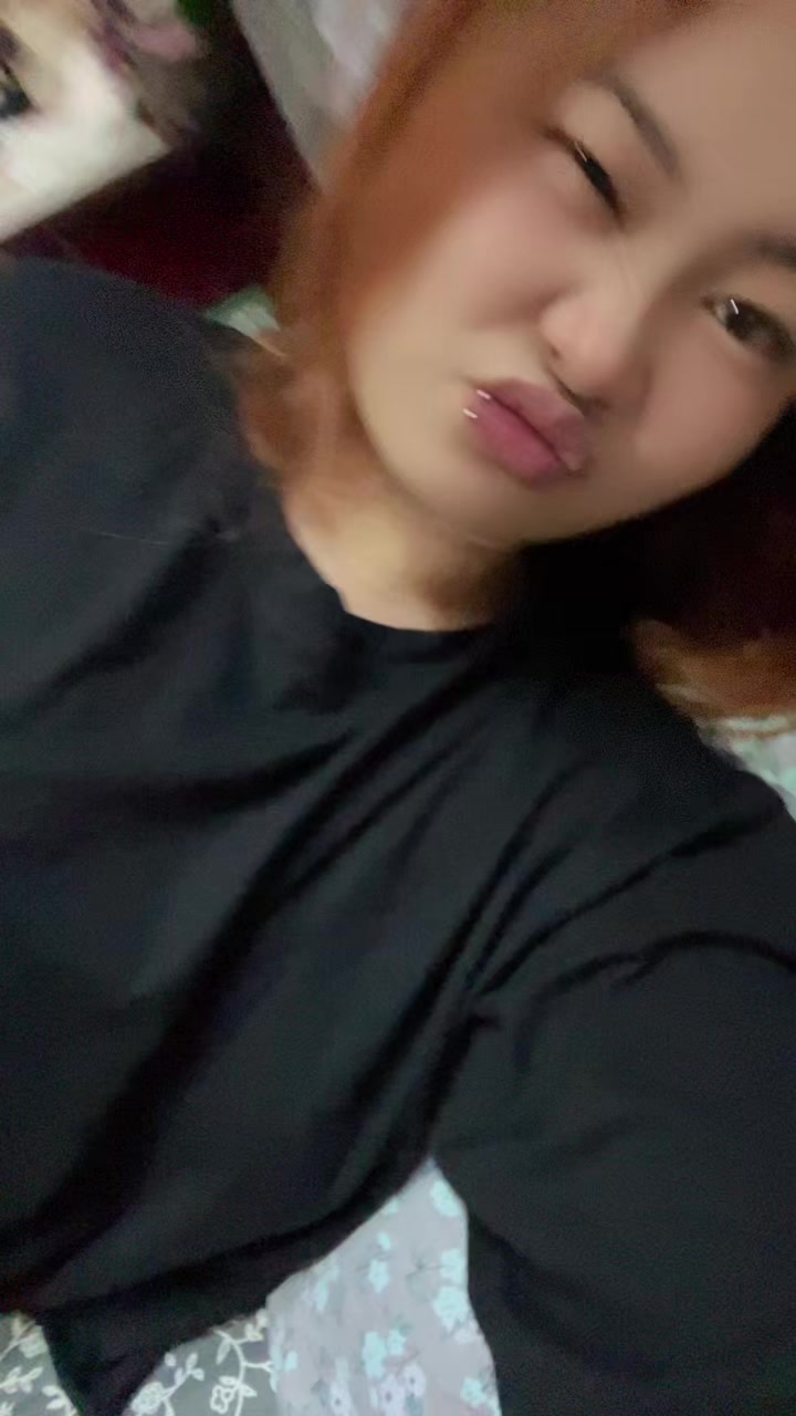 @🦦