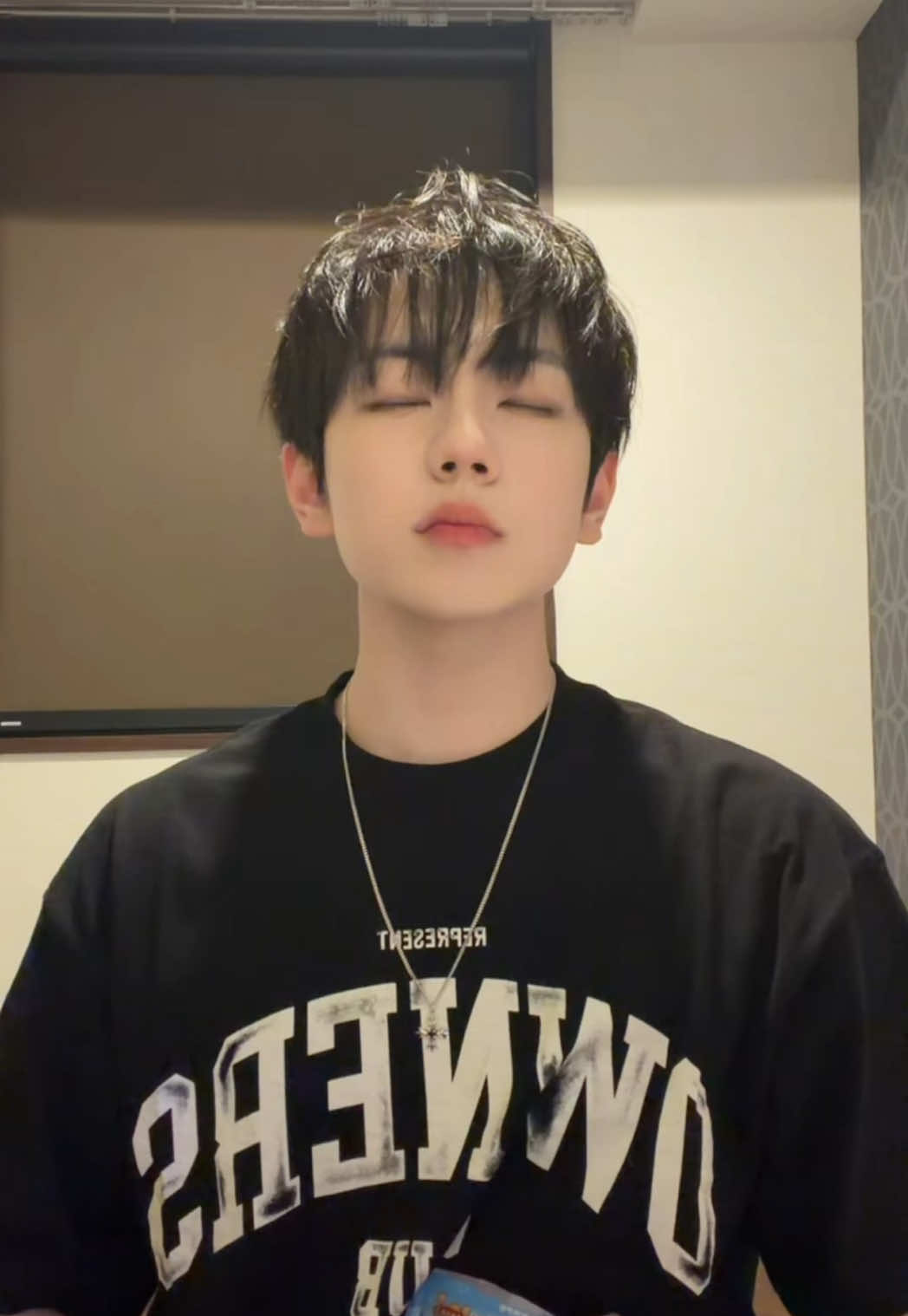 @E'LAST (엘라스트)