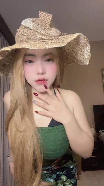 @_ayang9