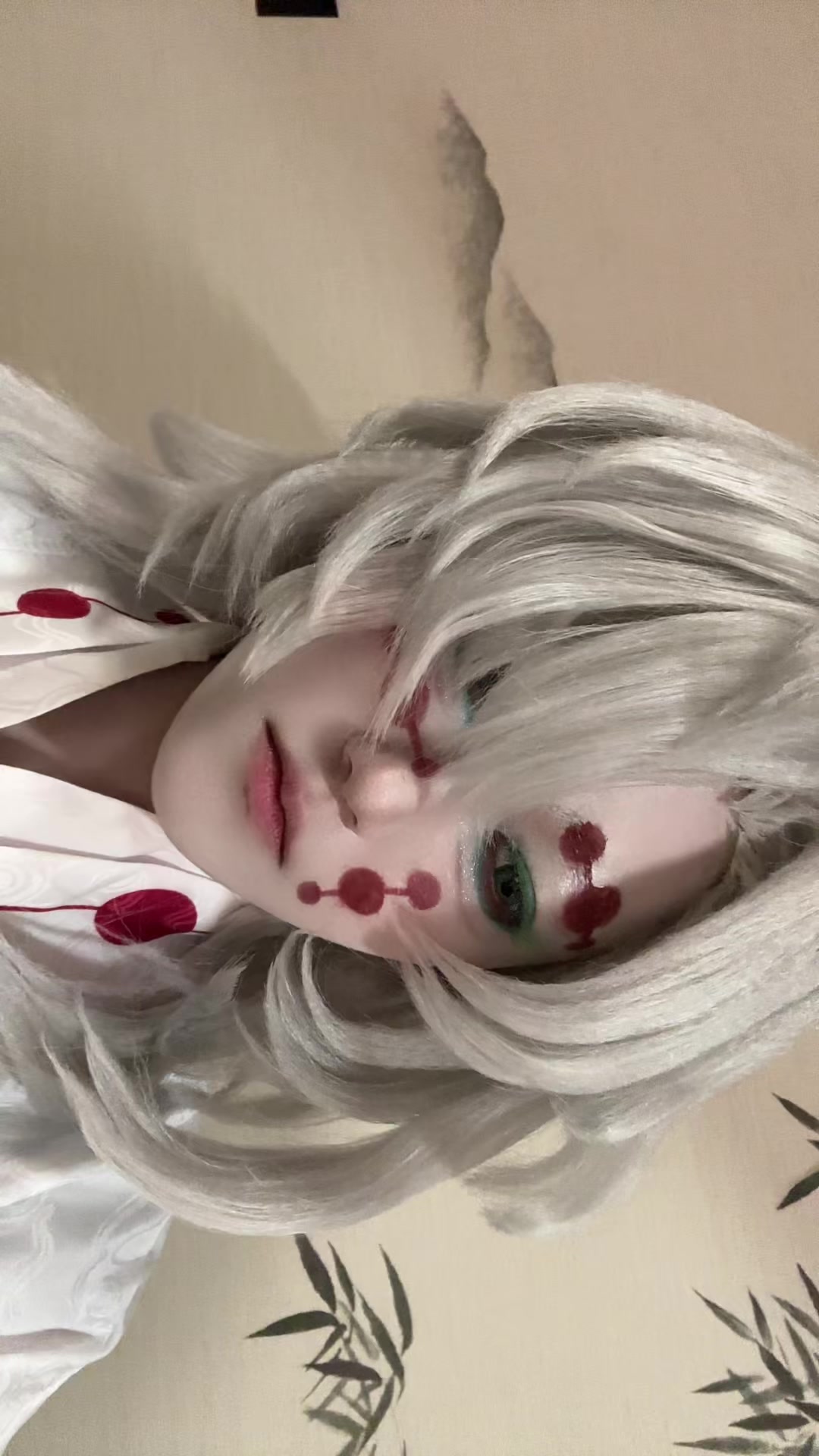 @白群