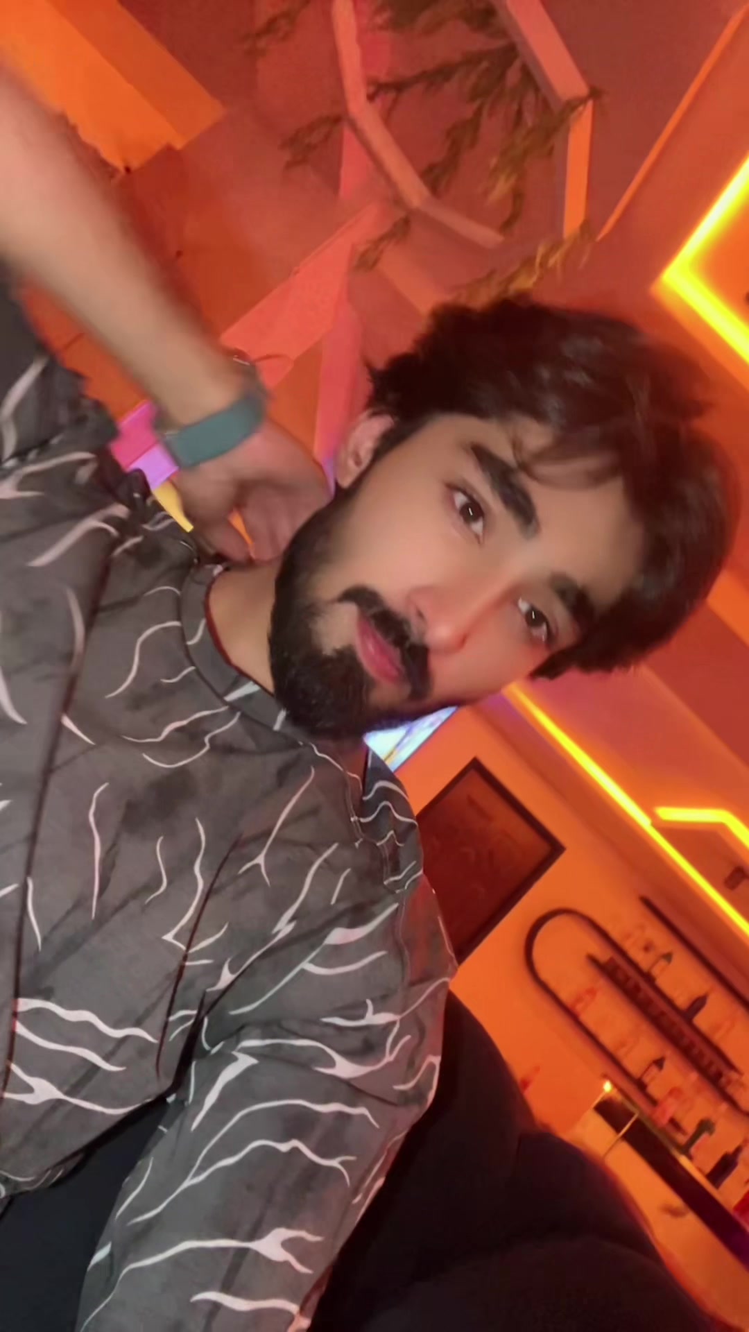 @🥂شہباز___راجپوت💸