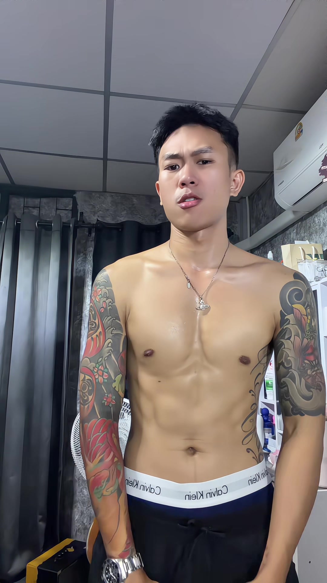 @Jo_anucha