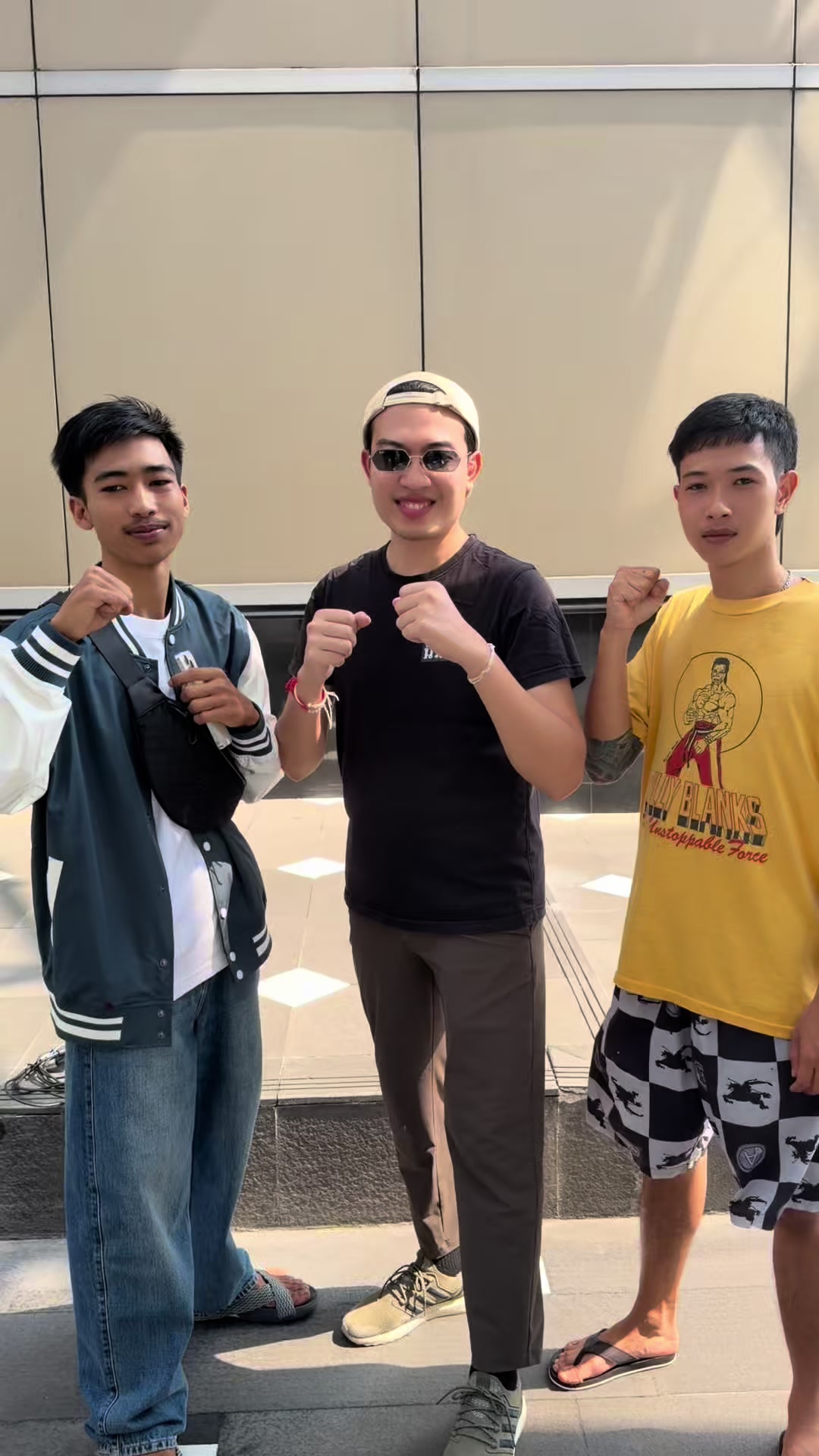 @นัท ปิยะชาติ OFFICIAL