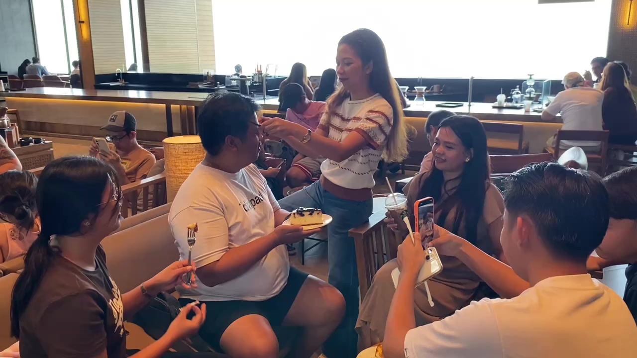 @Mikee | @mikeebulaong on ig