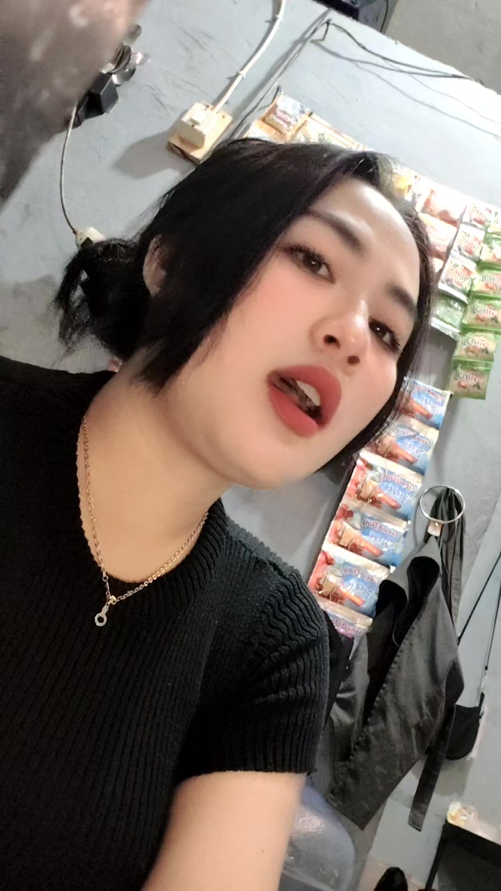 @Putriazh_