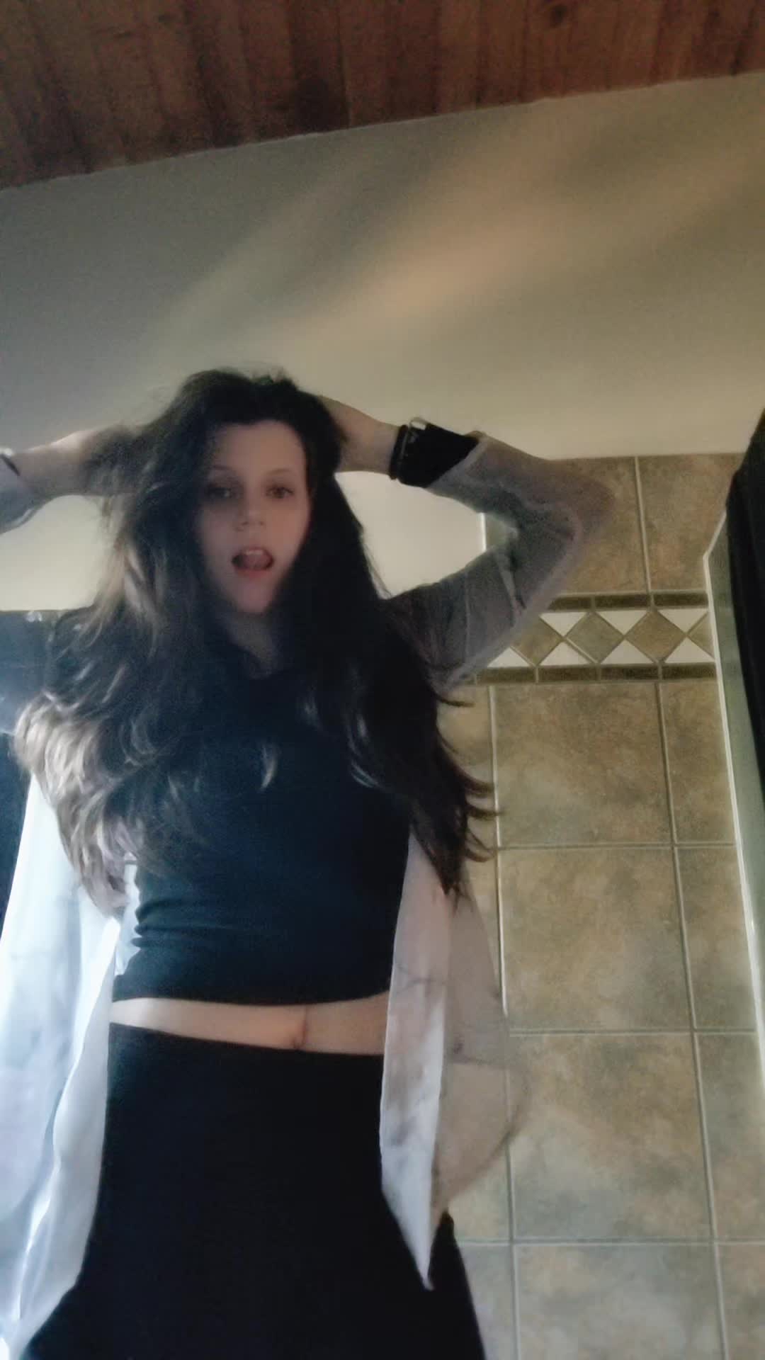 @not_bella