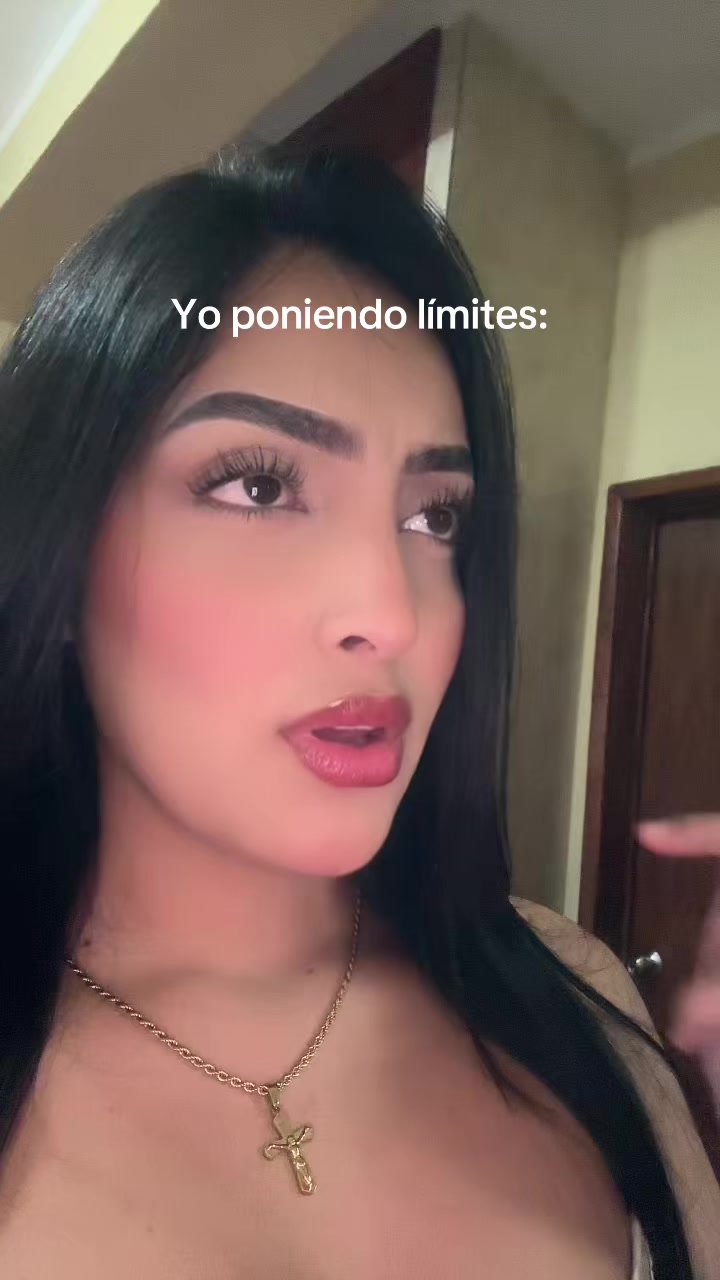 @anivaleencia