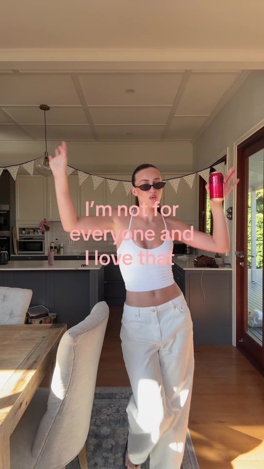 @olivia manoit