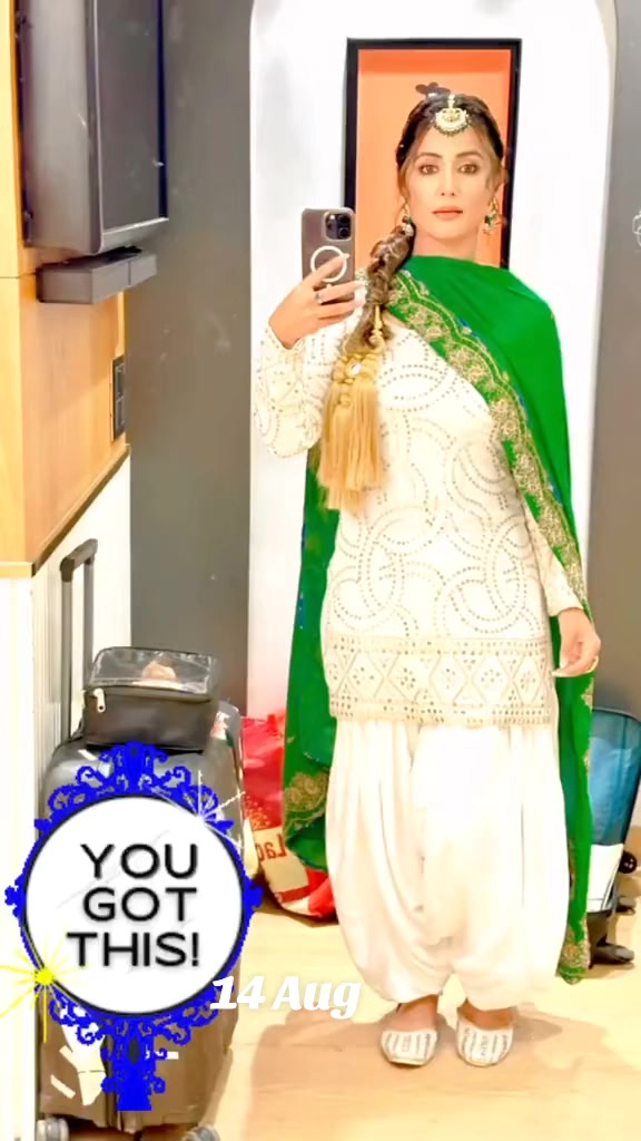 @Hina Khan 💎