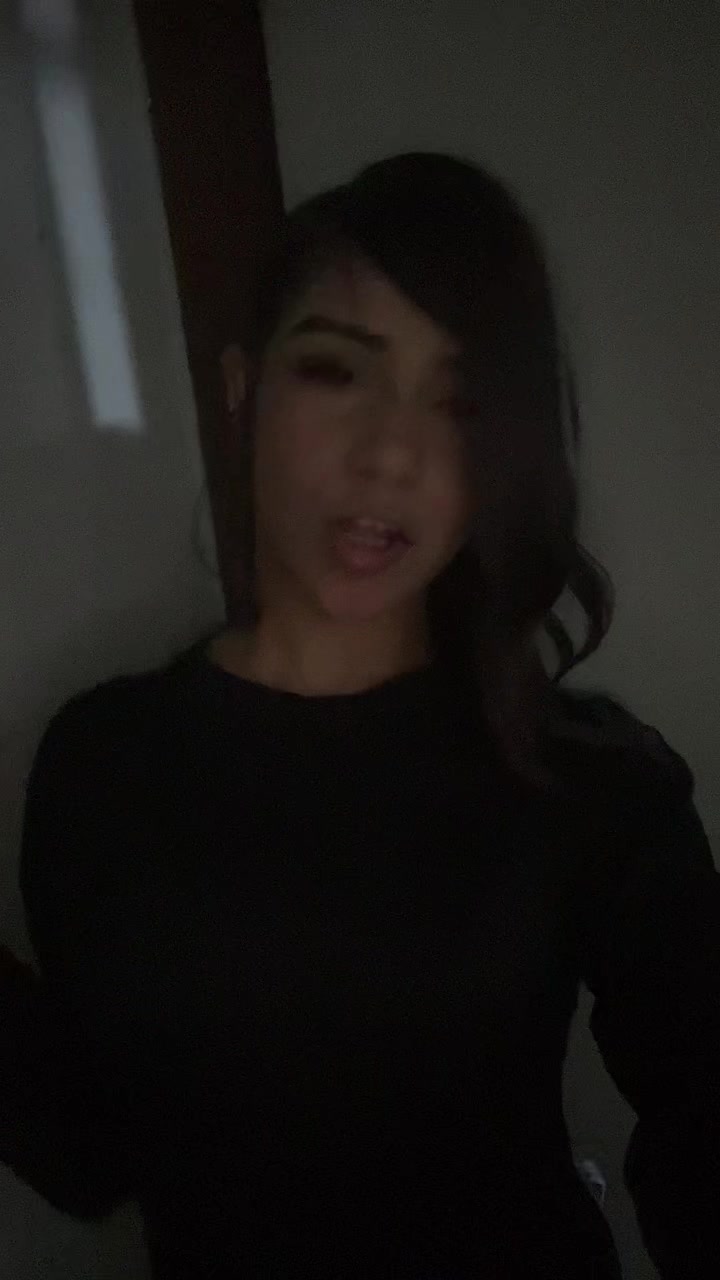 @𝒱𝒶𝓁.🖤💭💭
