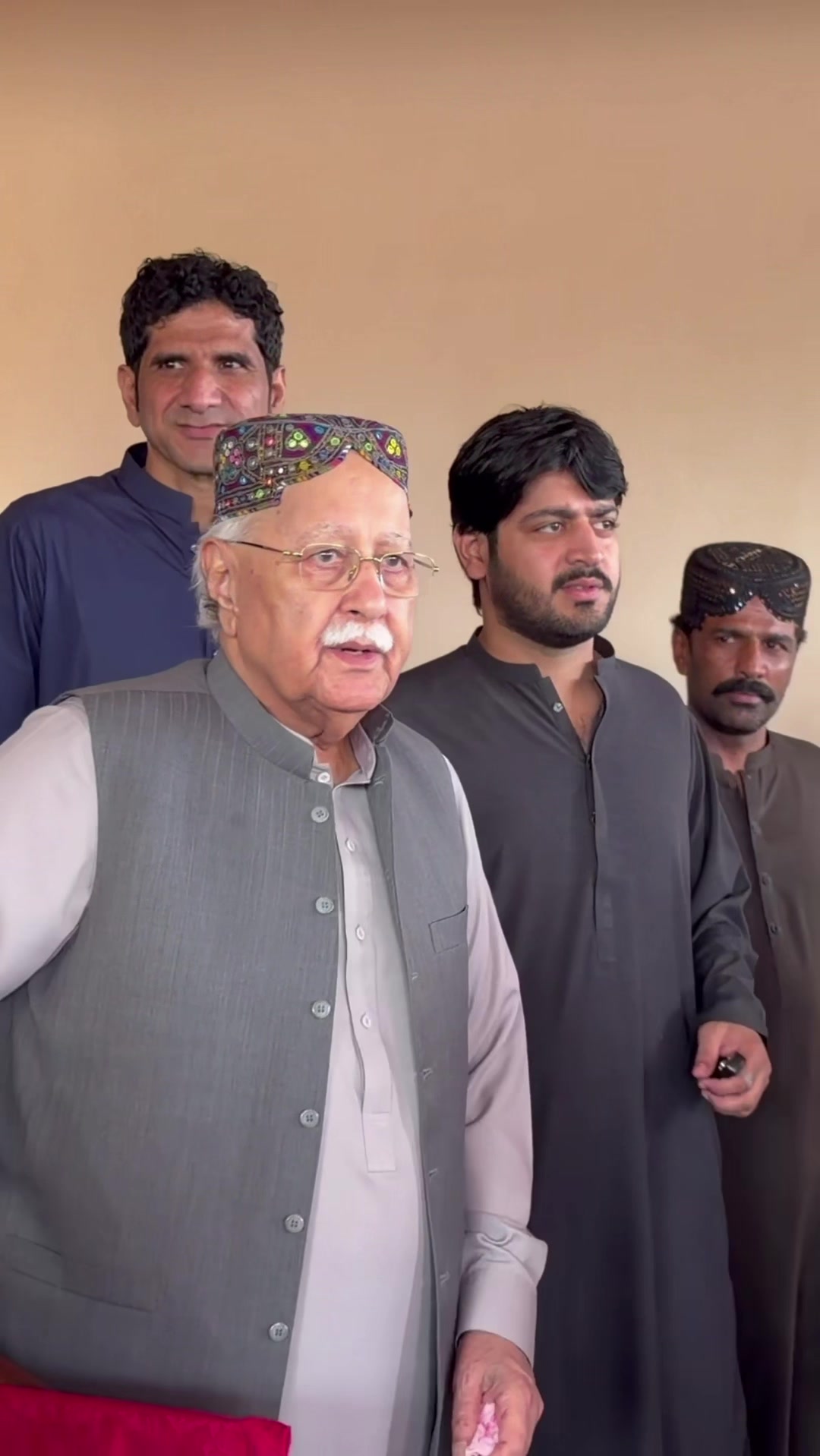 @لالا نوید مینگل⚜️
