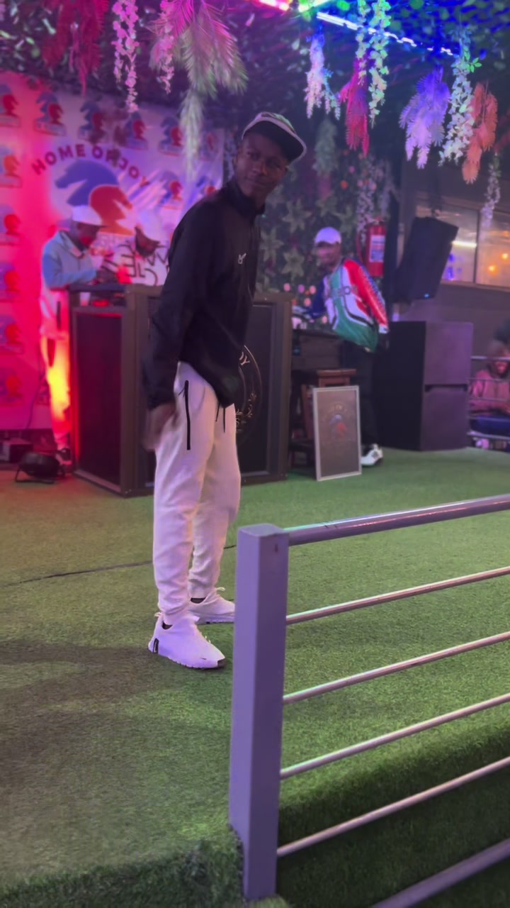 @Zaeli_rsa🇿🇦
