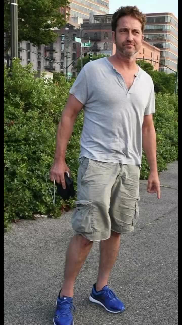 @Gerard Butler Fan Zone