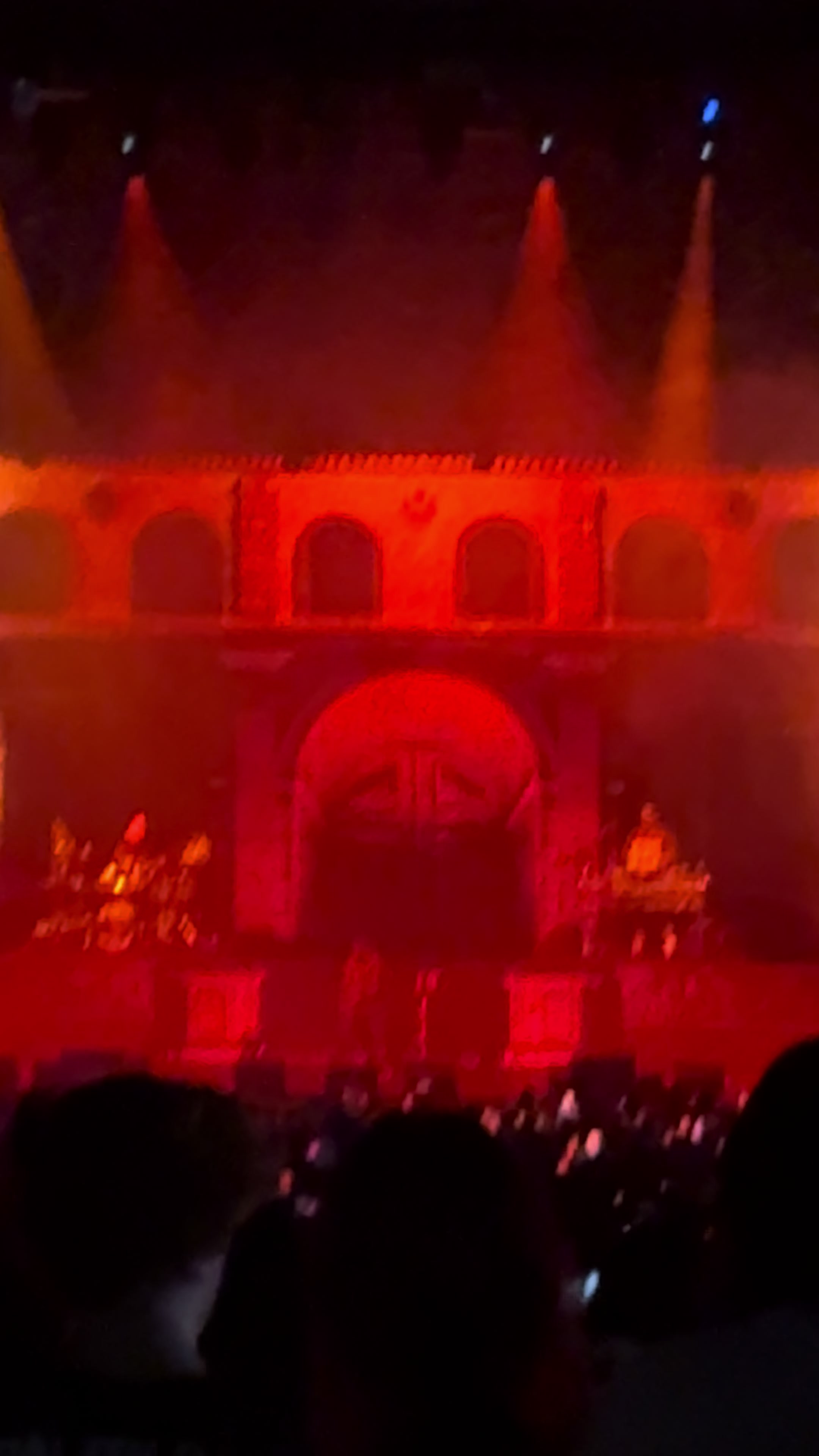 @concert.girl.bri