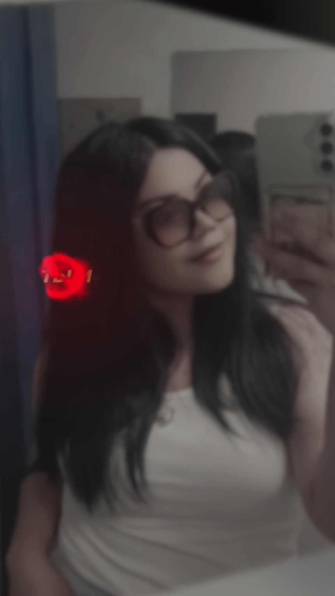 @🐼