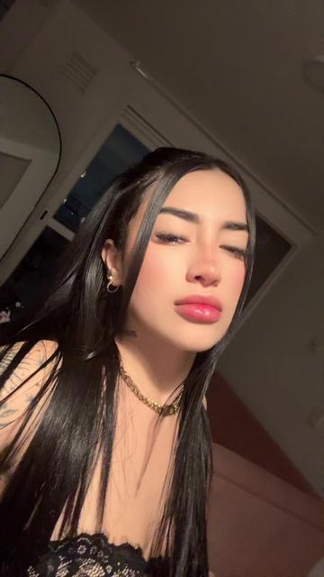 @𝐌𝐢𝐥𝐚🐰💕