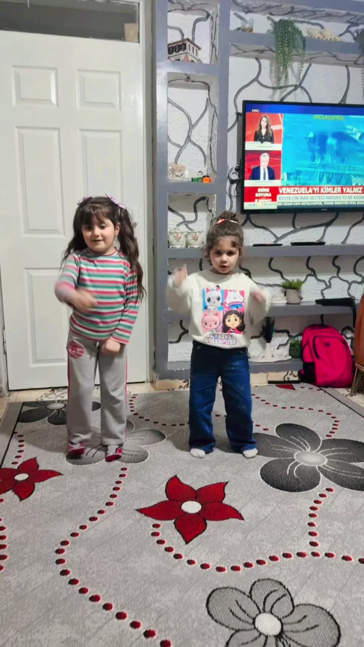@Burcu&ouml;zeryavuz