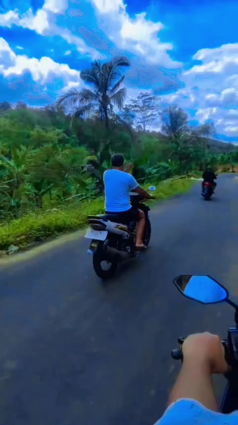 @Dari kontak anda