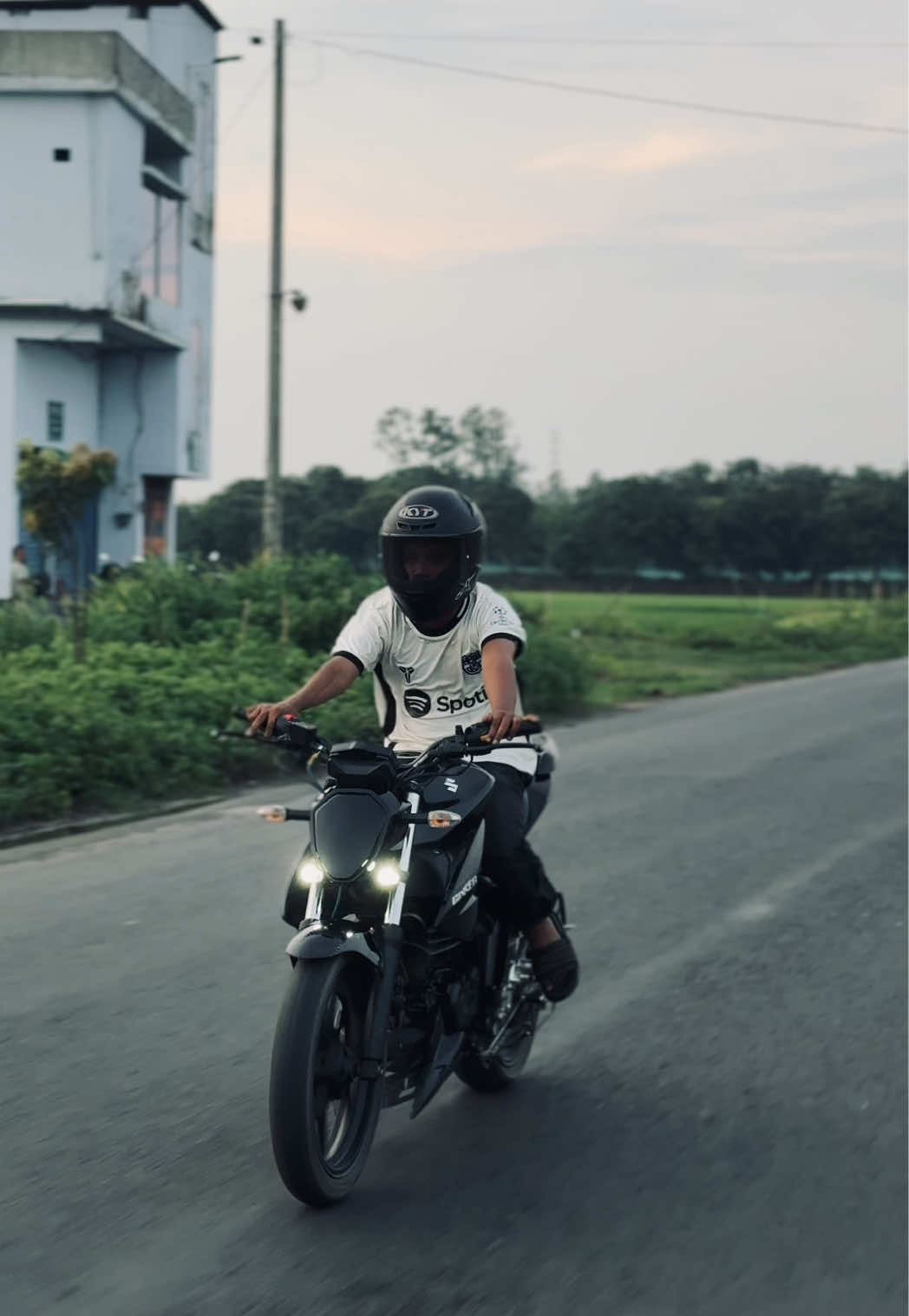 @Blackyy đĩ