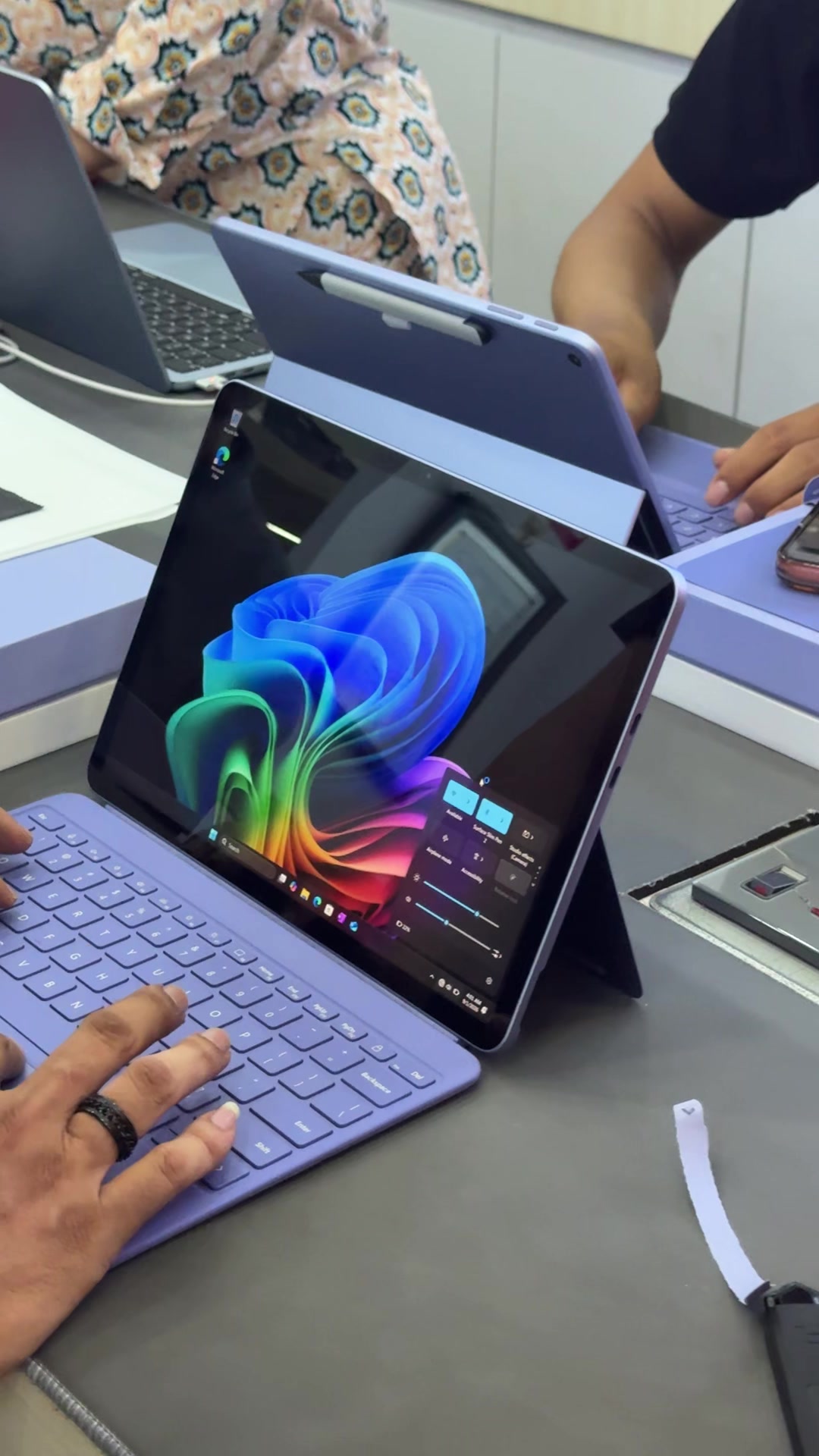 @Beckie Deal Computer បេកគីឌៀល