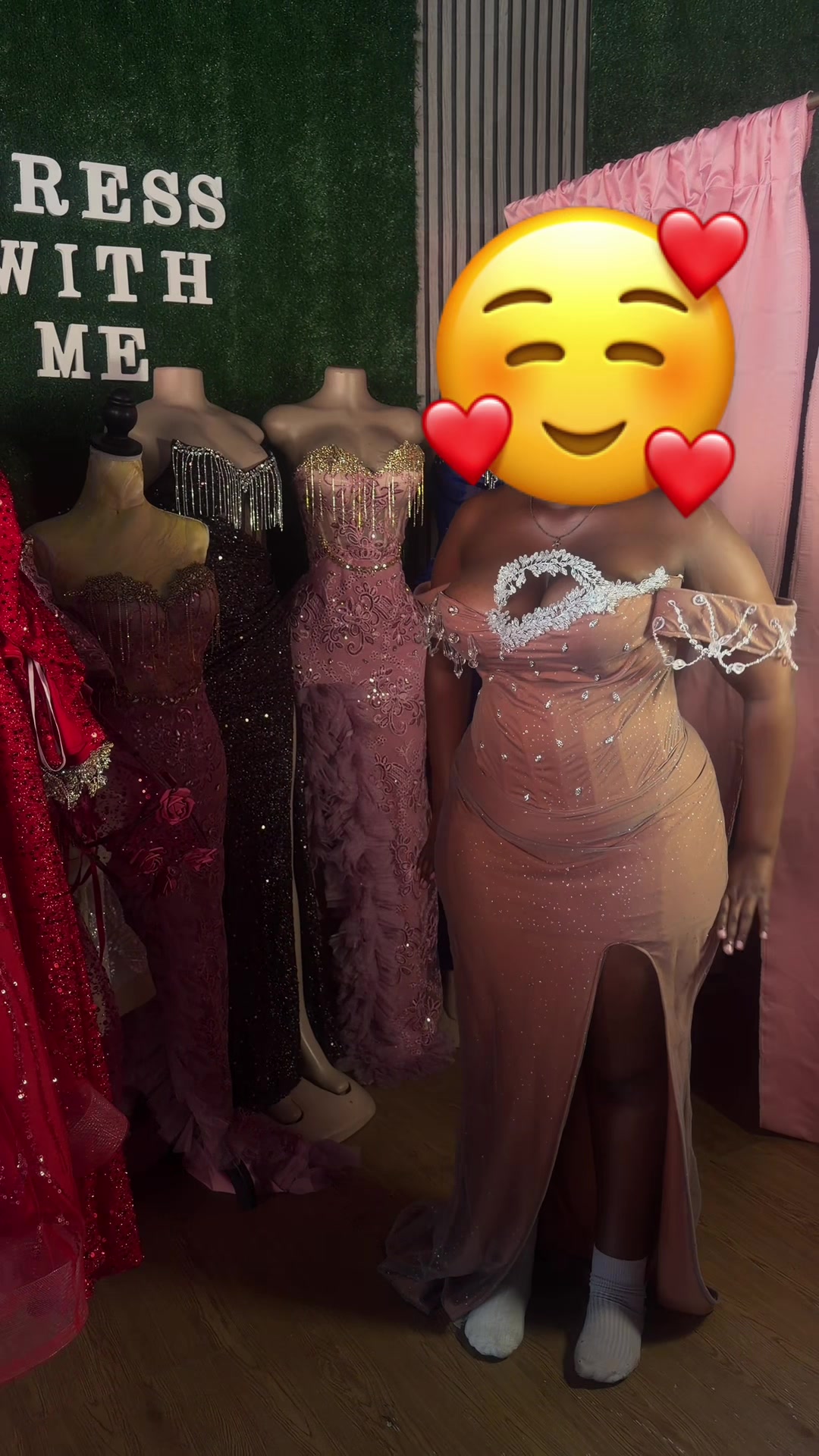@dresswithme_sm