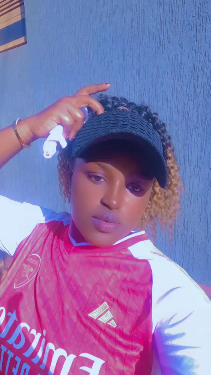 @Goldrona🦋💦