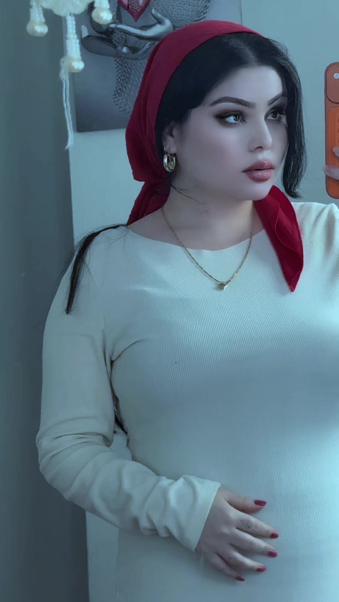@Sanam🧏🏻&zwj;♀️
