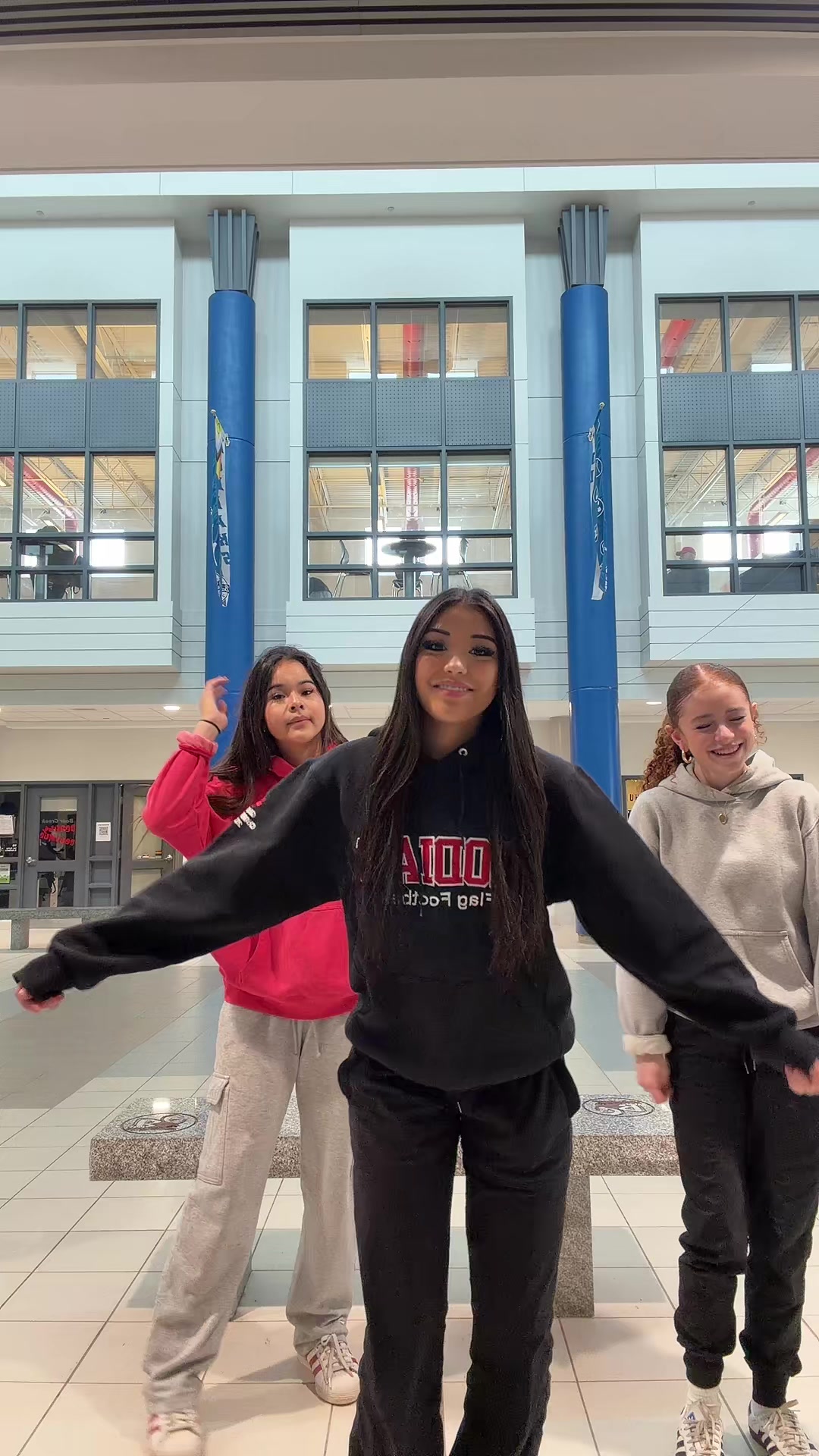 @𝓛𝓮𝔂𝓵𝓪𝓪💗🏈