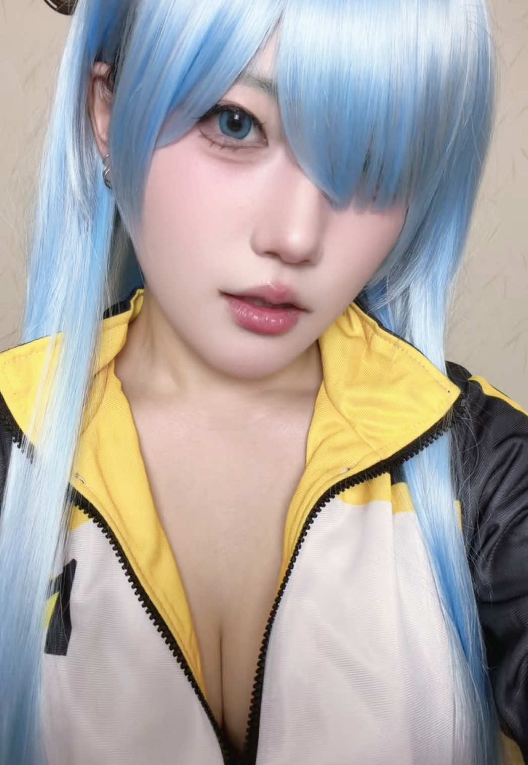 @獏モチ