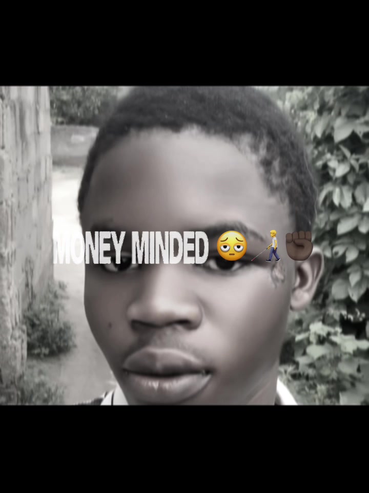 @MŎÑËŶ_ _MİN̈ĎĘĐ💸💲🔫