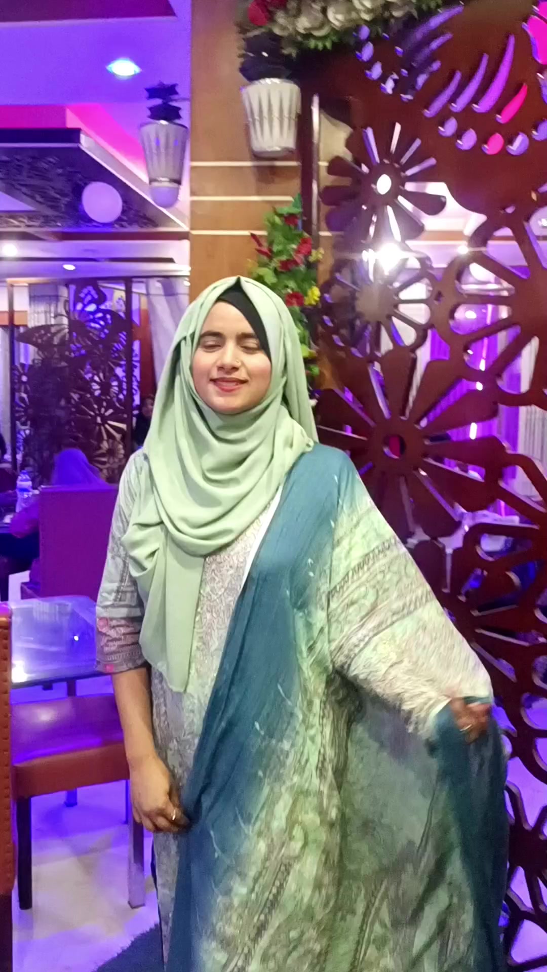 @Ayeshađ¸