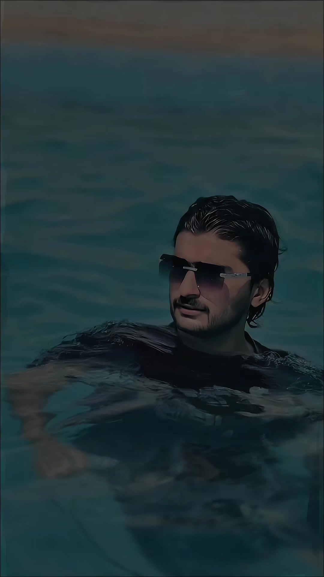 @𝐀𝐋𝐈 | 👑🖤 | برفت