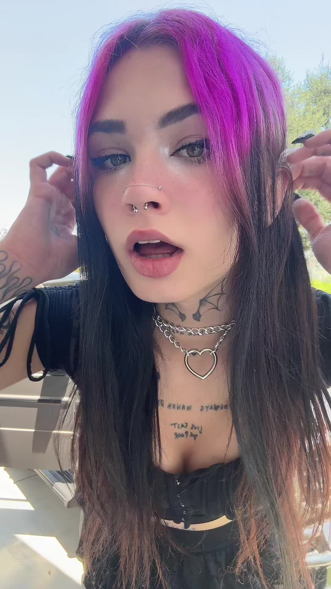 @Queenoftheblack