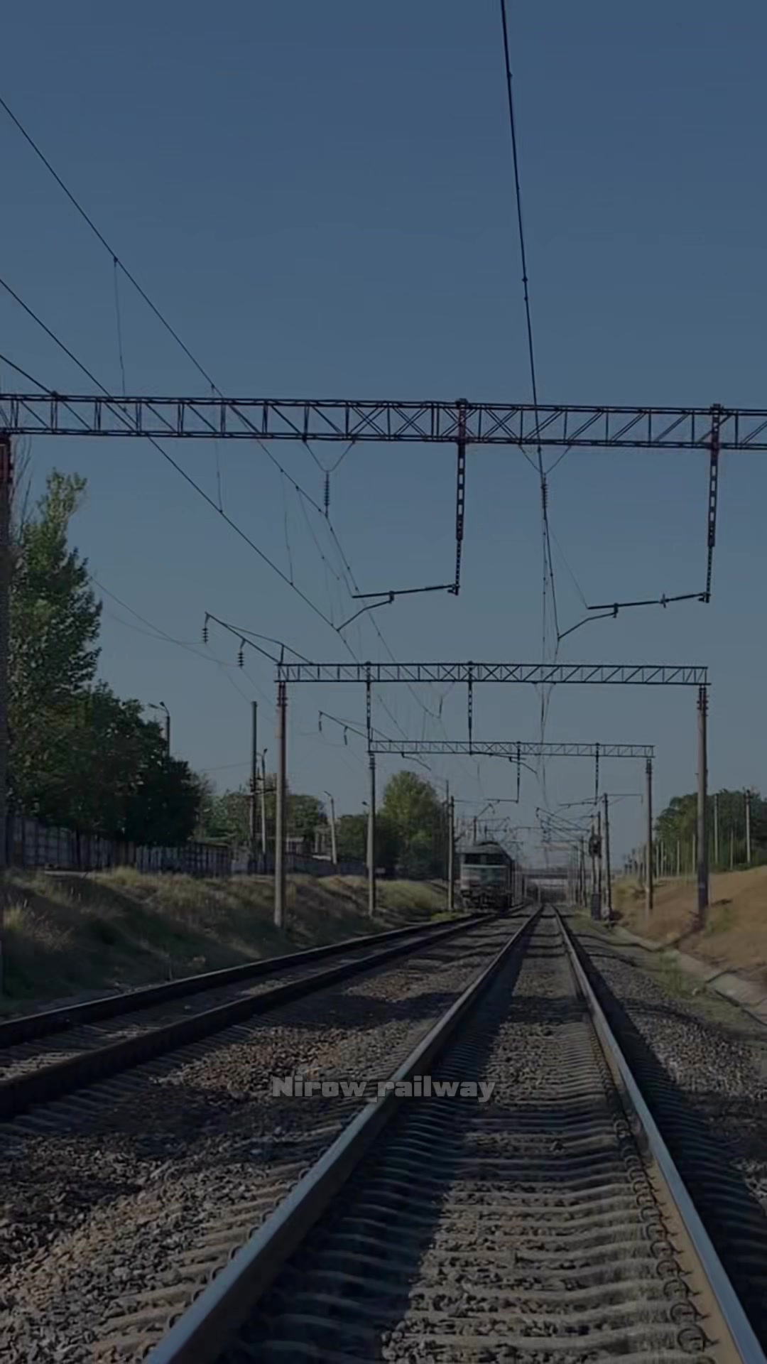 @𝗡𝗶𝗿𝗼𝘄_𝗿𝗮𝟭𝗹𝘄𝗮𝘆🛤️