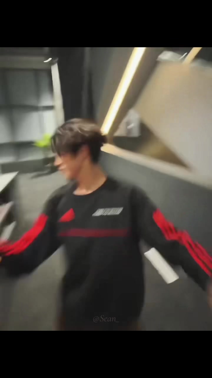 @๐๐๐๐_