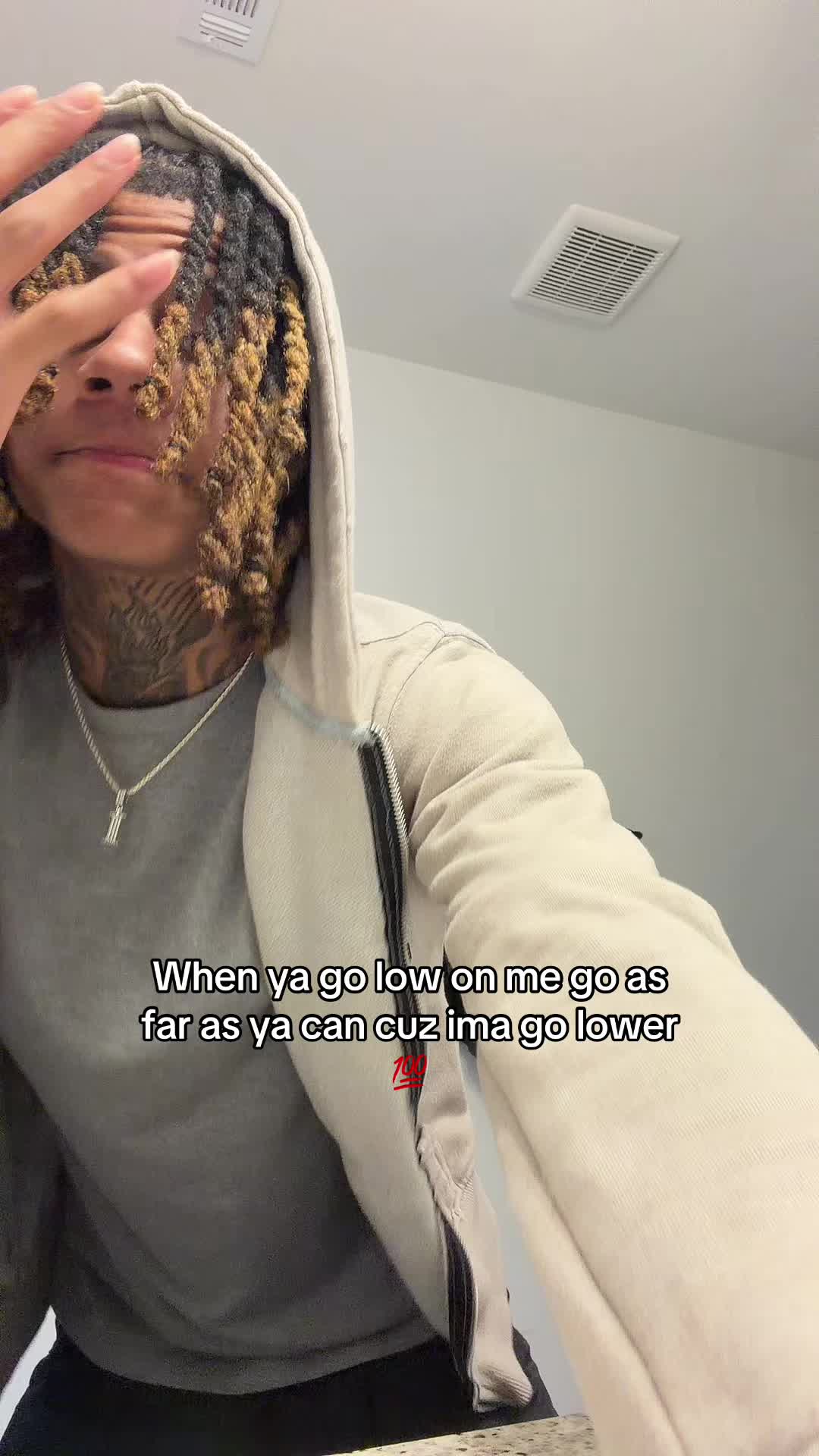 @whytayy