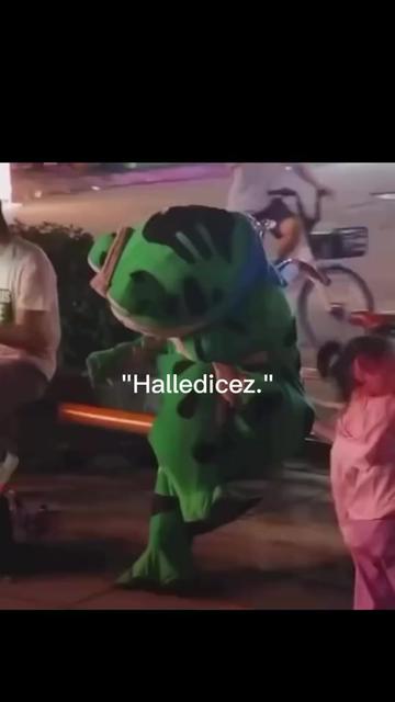 @Perdenin Ardındakiler