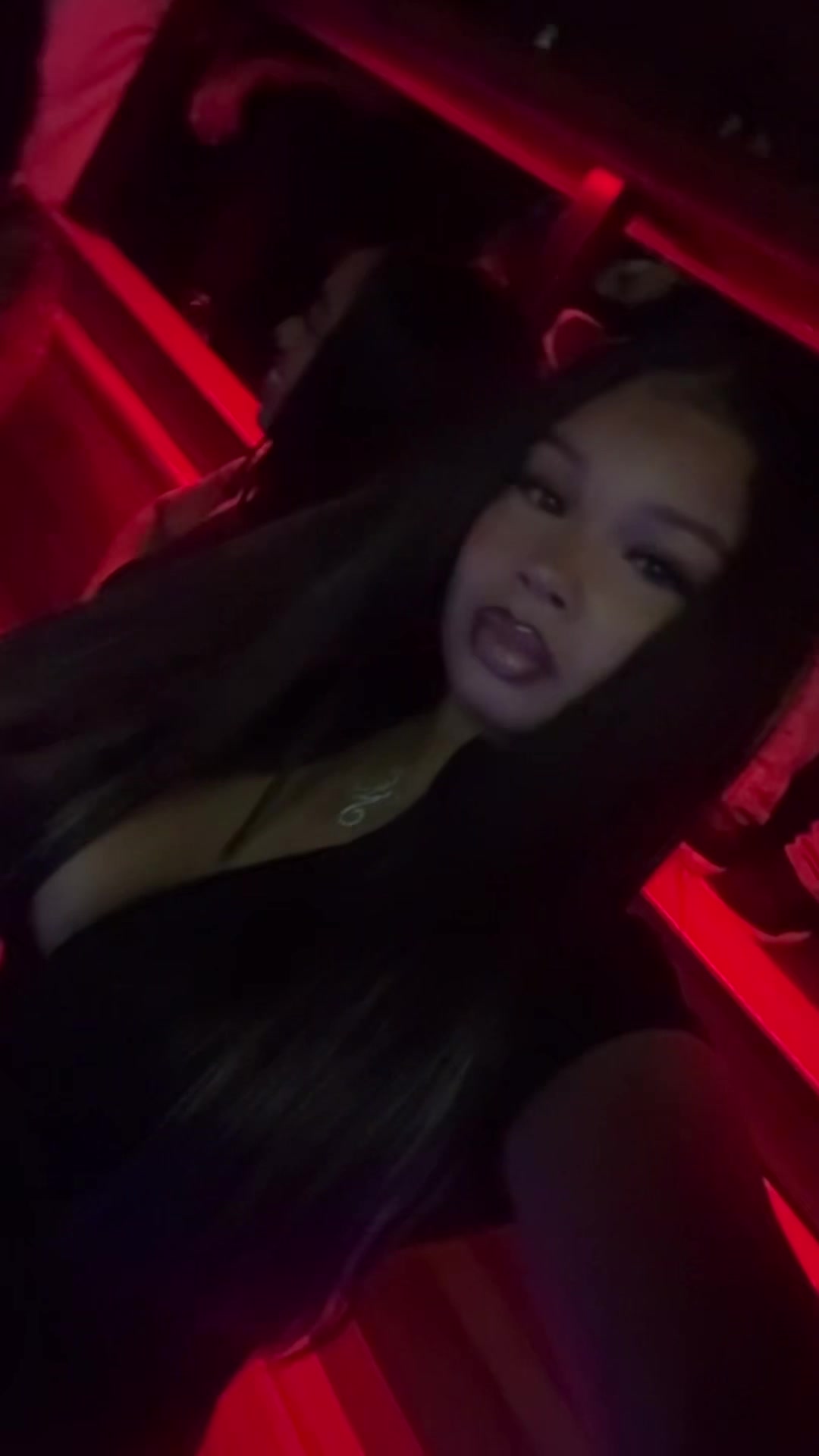@malia