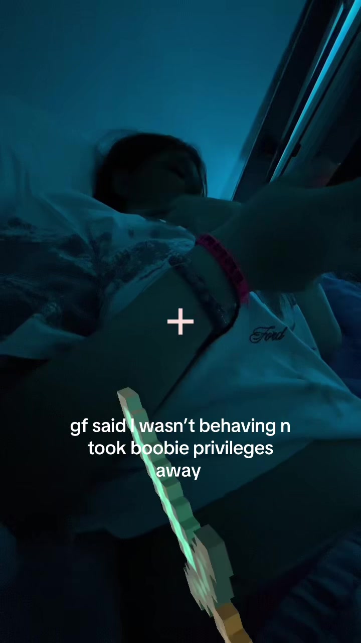 @👩❤️💋👩