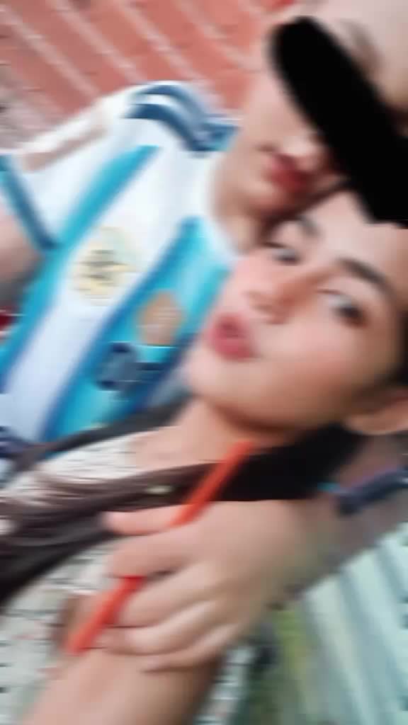 @Paola A