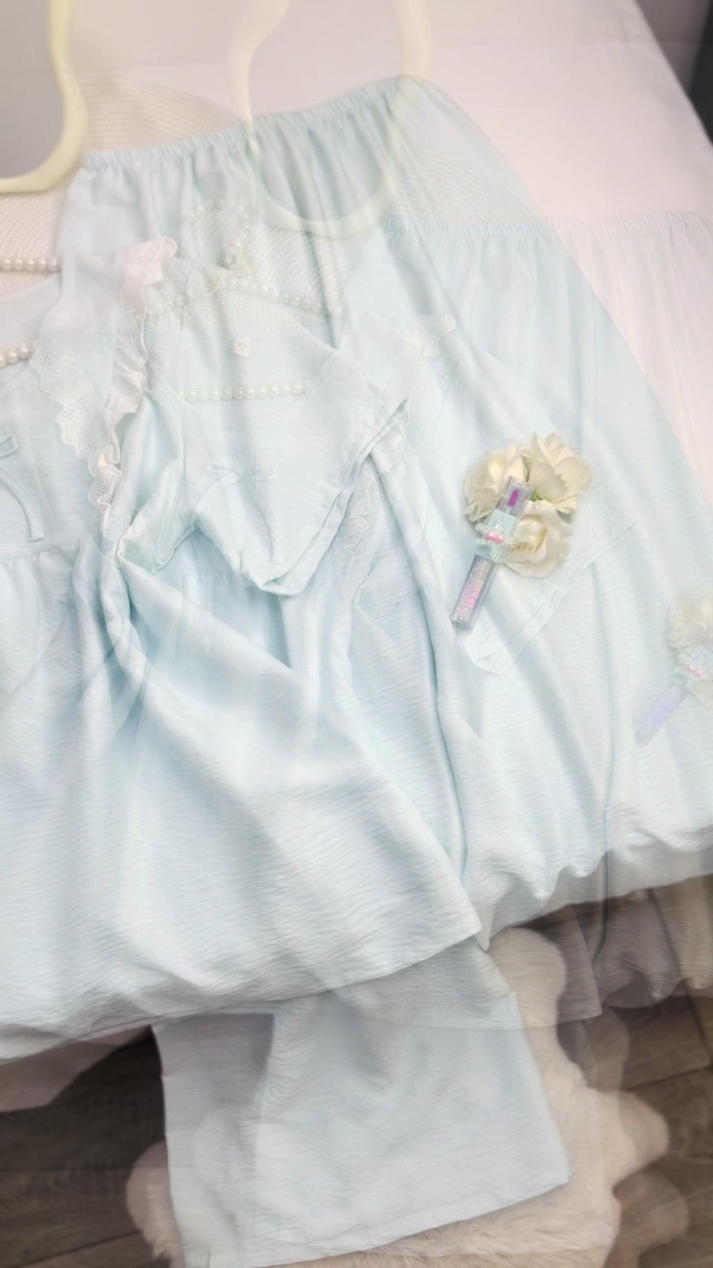 @Lucy Lingerie