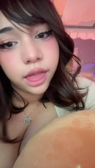 @strawbunnzie