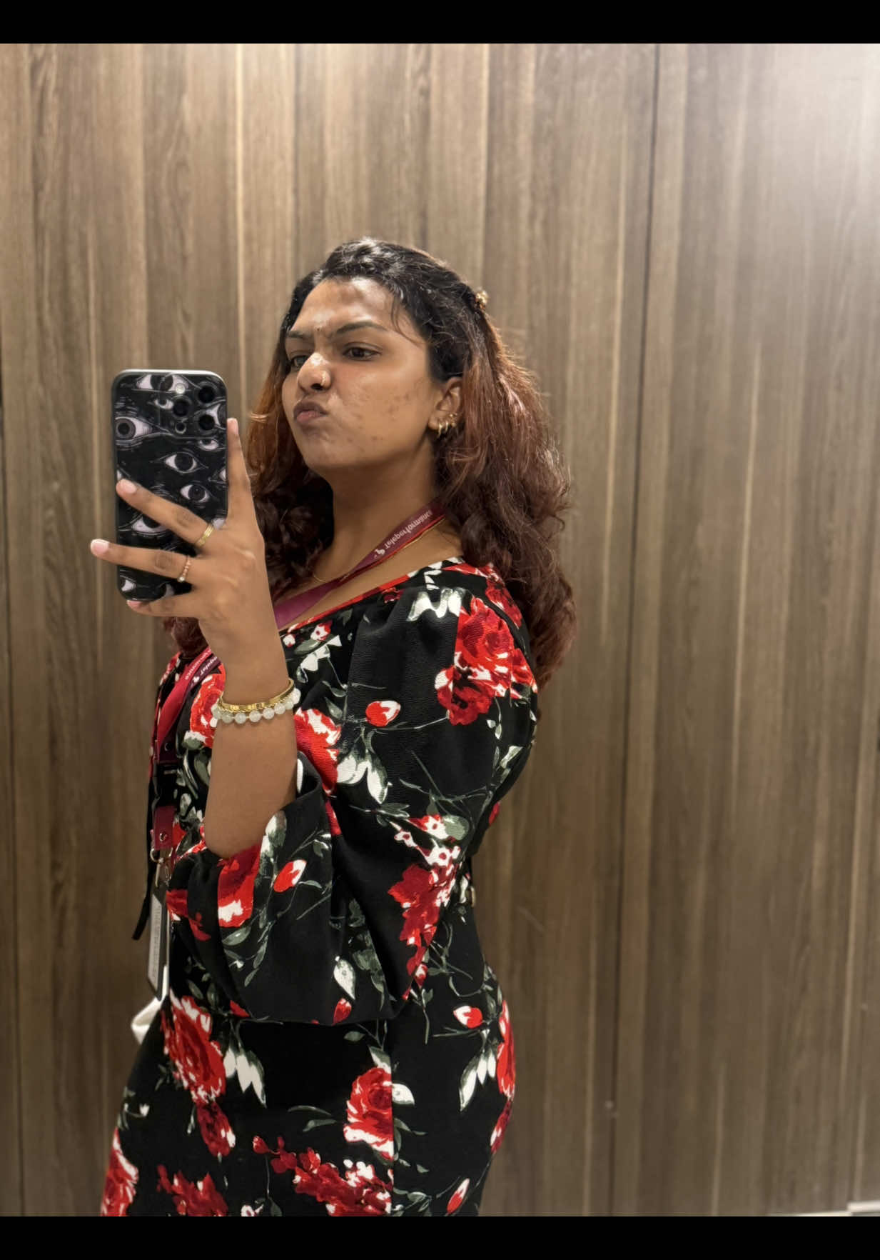@𝑬𝒔𝒉𝒂𝒂 ॐ&hearts;️