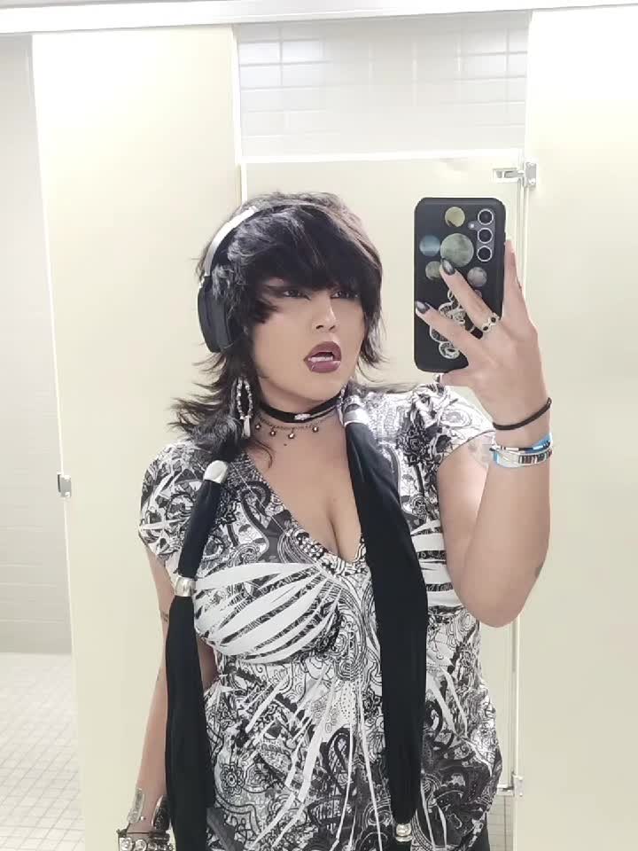 @theskysfallingg