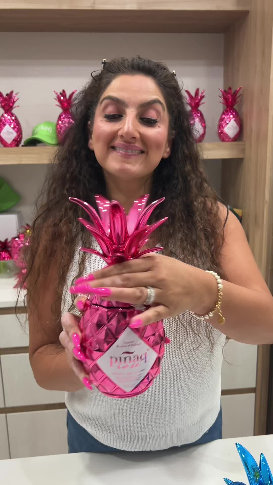 @piñaq